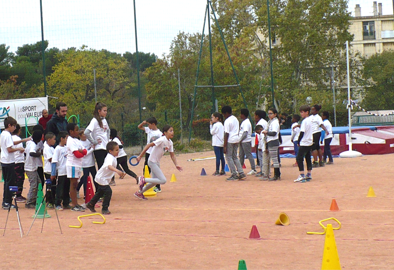 Découverte de l'athlétisme avec l'Ecole des pointes - Bellevue